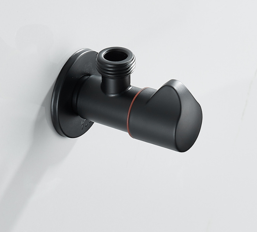 黒くなったステンレス鋼のホット&コールドアングルバルブ給湯器と洗濯機トイレコーナーバルブ