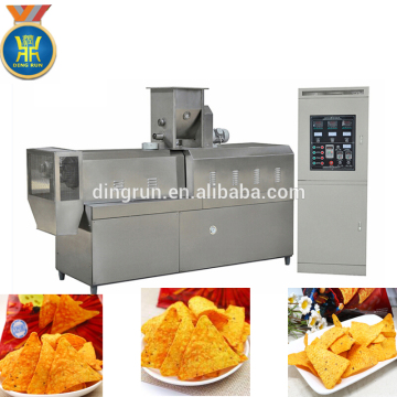 Frying Doritos snack production line