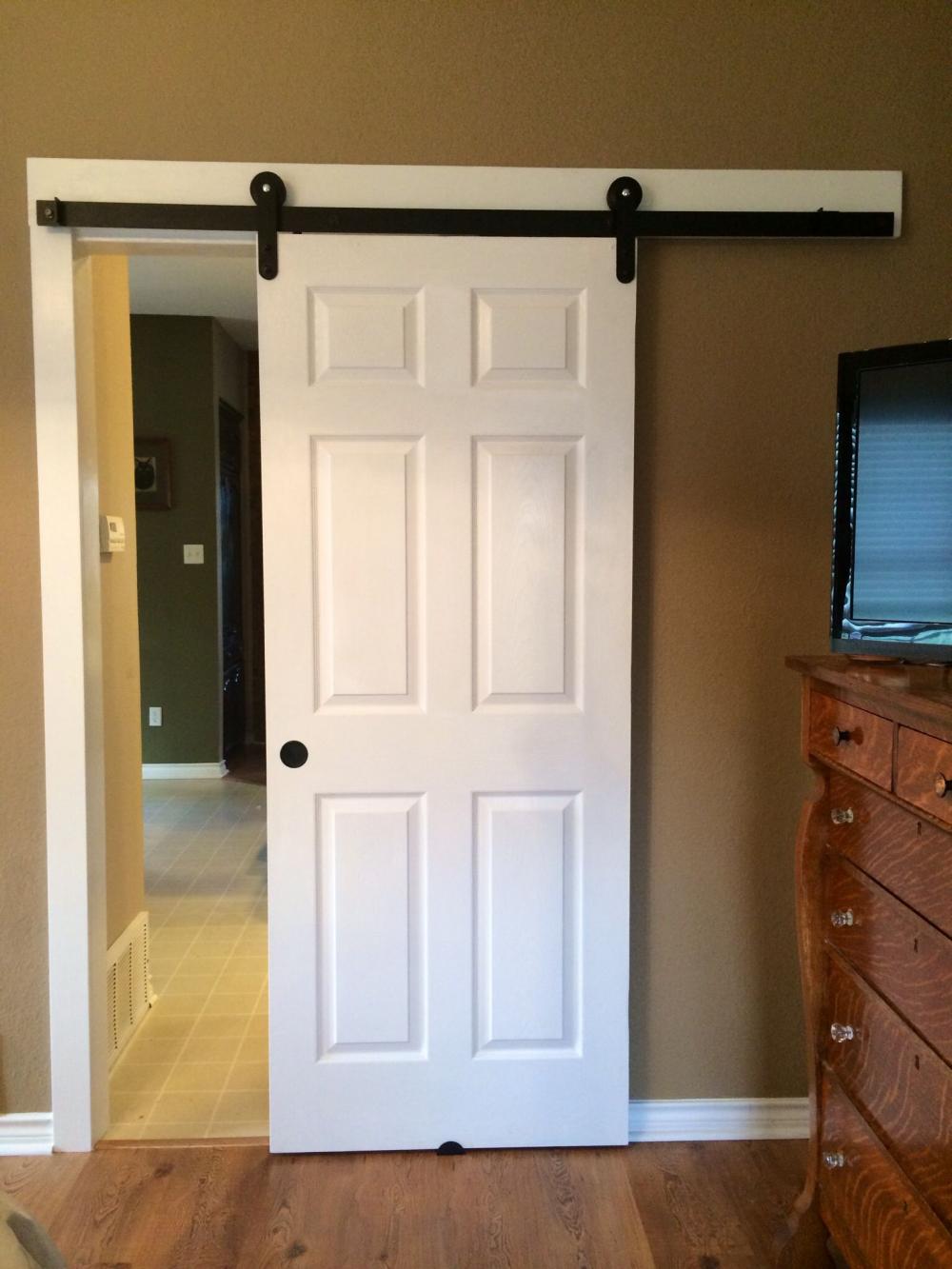 Elegant White Painted Bedroom Sliding Mirrored Barn Doors