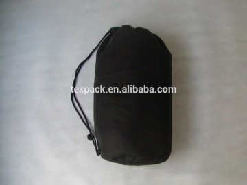 Portable black polyester sports bag cylinder shape with rope