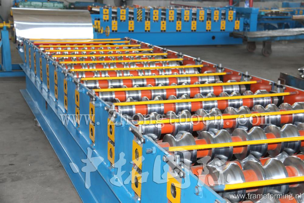 Metal Galvanized Glazed Tile Roll Forming Machine