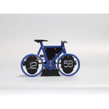 Bike Flip Flip Clock di atas meja