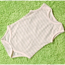 Macacão de bebê sem mangas de algodão orgânico macio