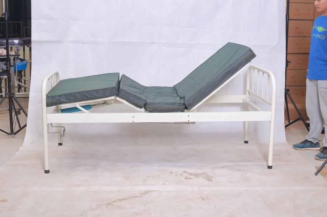 Hospital Use Comfortable Medical Bed with Mattress