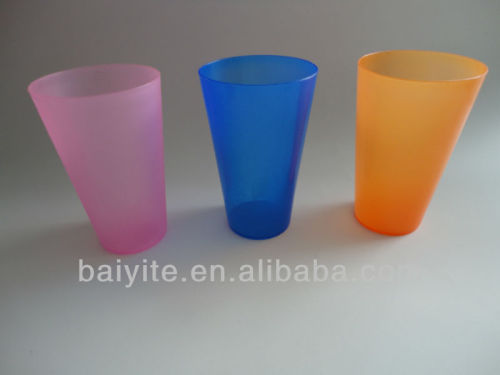 colorful plastic water cups drinking cups