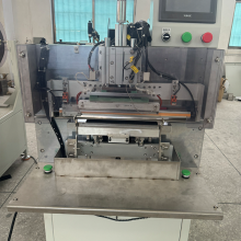 Plastic clothes hanger assembly machine