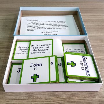 cutom card game with color paper gift box