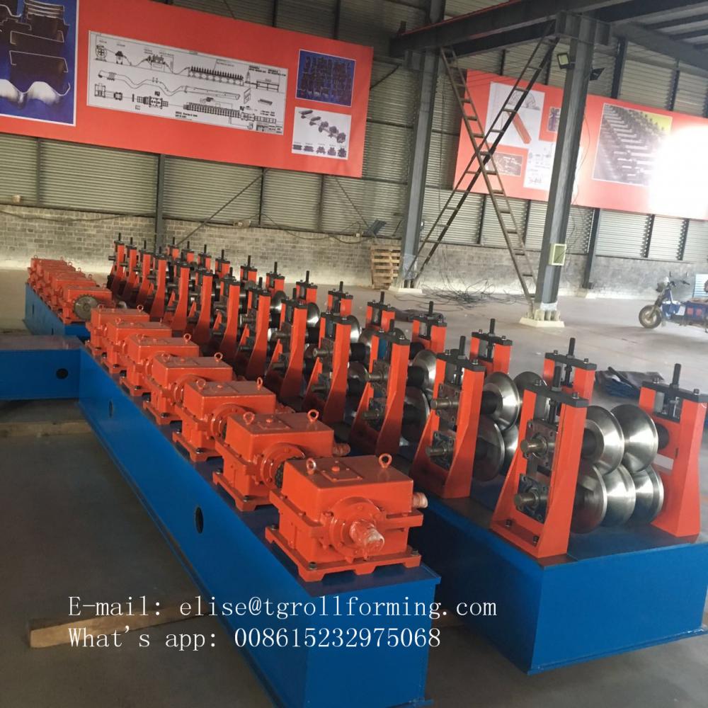 Hot selling crash barrier roll forming machine