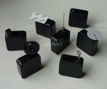 Self Centering Recoiler with Secure Pull Box