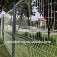 Anping Pvc Coated White Bending Triangular Welded Mesh Fence