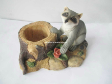 Polyresin Resin Coon Figurine for Pen Holder