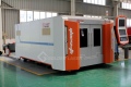 2000W Fiber Laser Cutting Sistem Logam dengan Pallet Changer