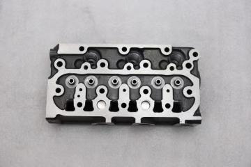 KUBOTA ENGINE D722 CYLINDER HEAD