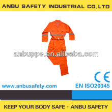 shipyard workers workwear/reflective workwear