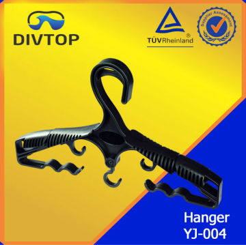 BCD hanger for diver's BCD