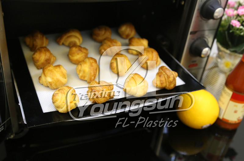 Non-Stick Solution of Silicone Bakeware