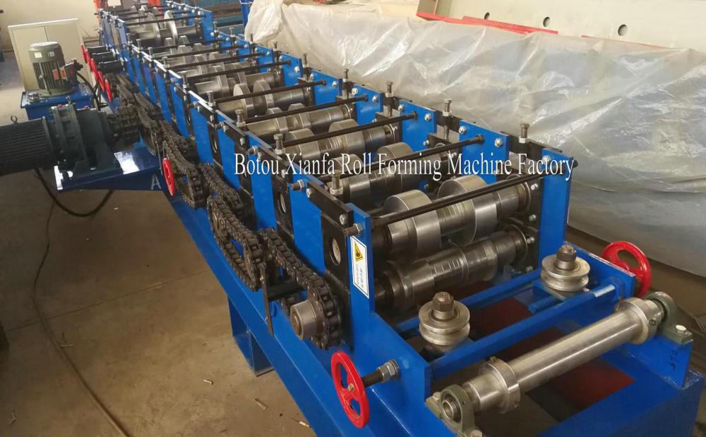 Omega roll forming machine