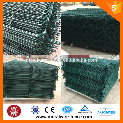 High Quality 3D Galvanized Wire Mesh Garden Fence Manufacture