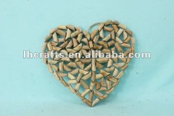 home wooden heart hanging decoration