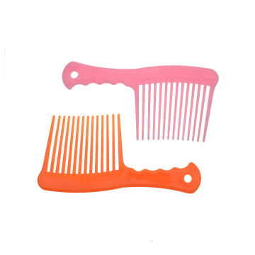 Plastic Curry Comb With Long Length Bristle