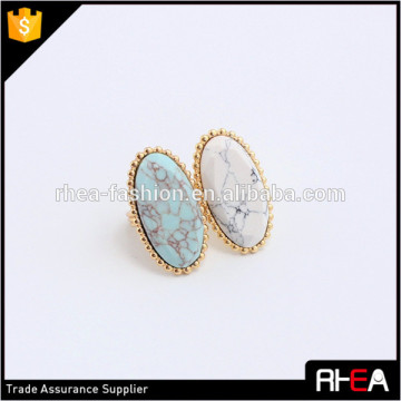 delicate 18k gold turquoise stone finger ring