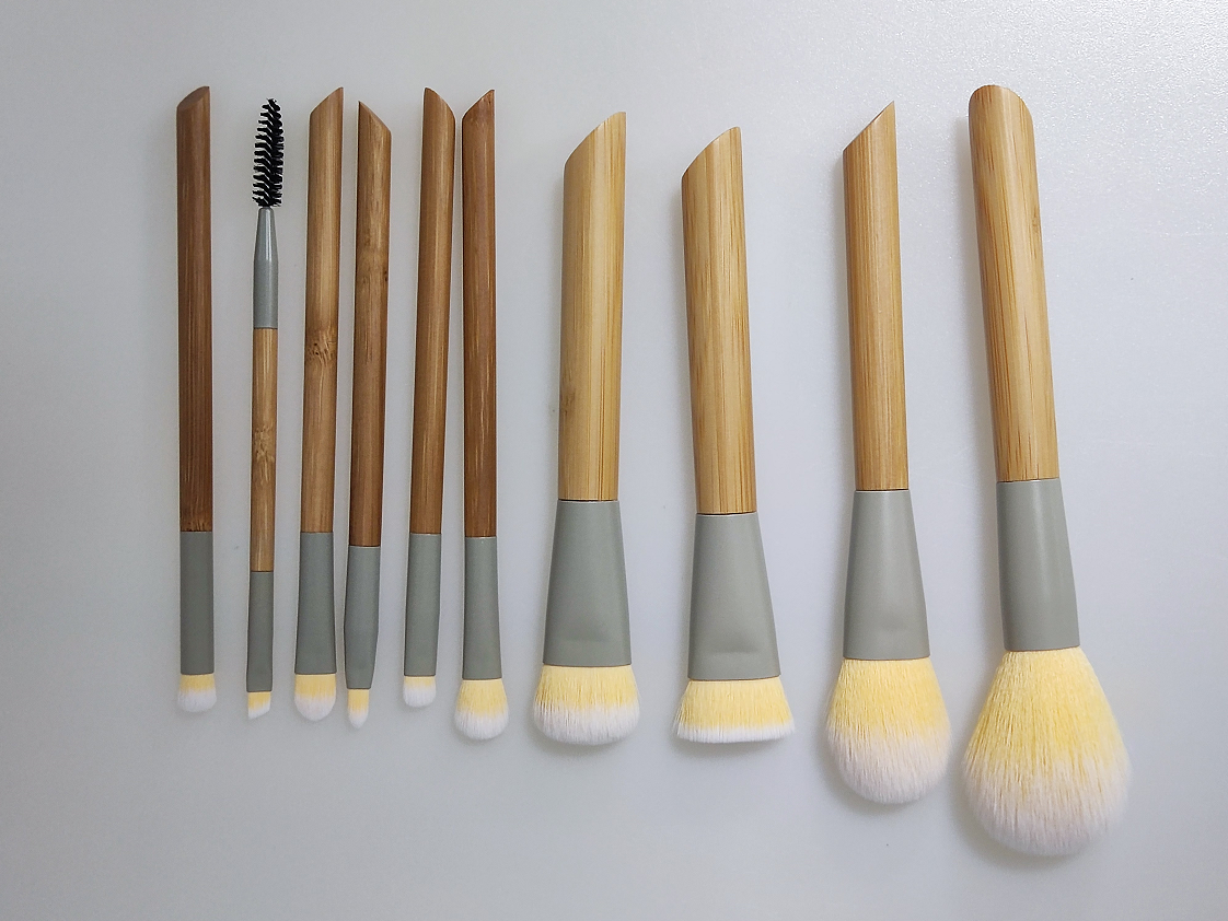 COSMETIC BRUSHES0010