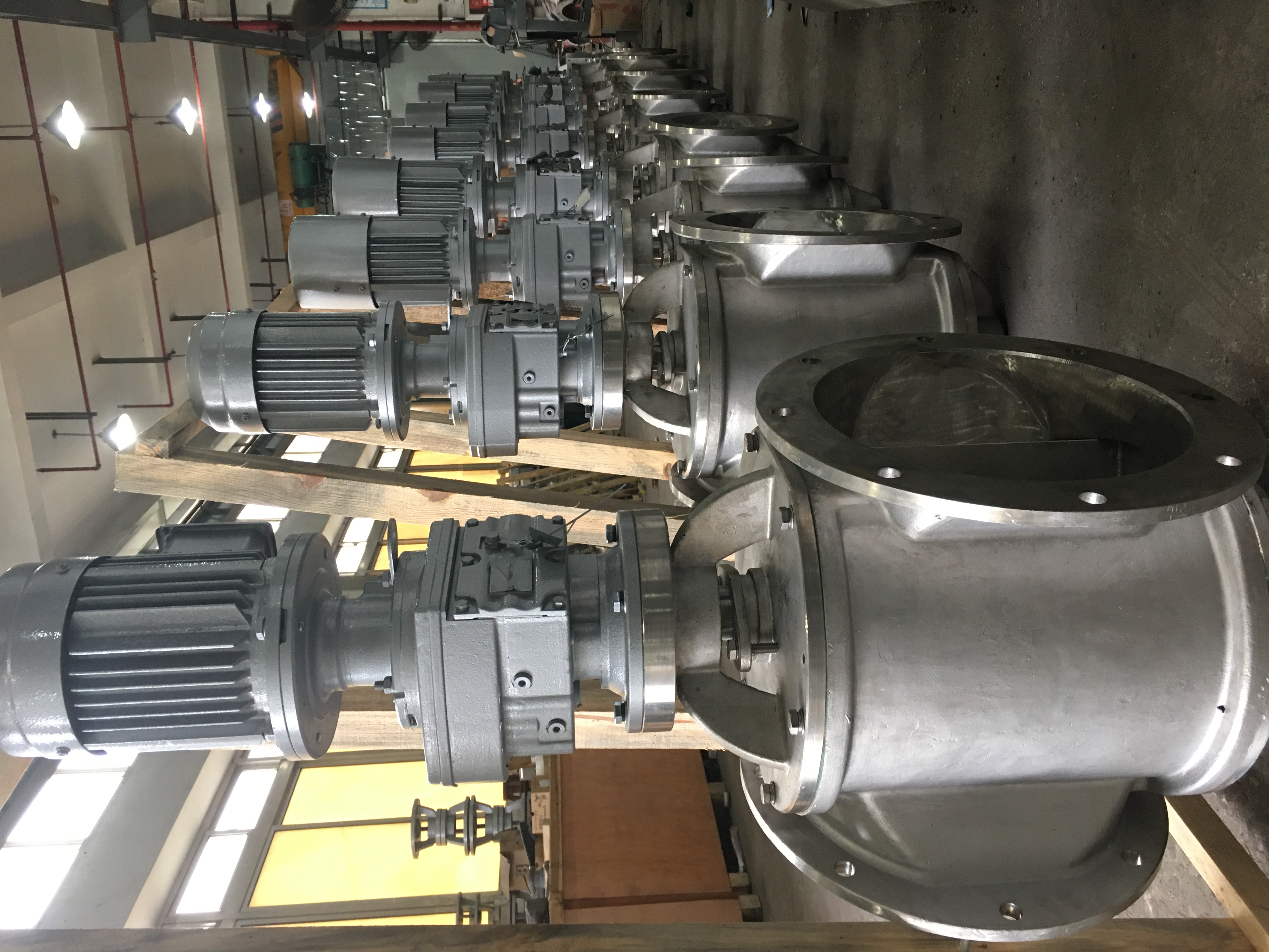 SS400  FC20 material Star discharge rotary feeder bulk cement rotary valve