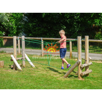 Équipement de loisirs en bois pour aire de jeux extérieure pour enfants