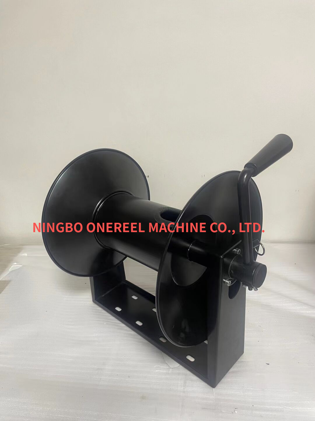 Hand-Cranked High Pressure Hose Reels (1) Hand-Cranked High Pressure Hose Reels (1)
