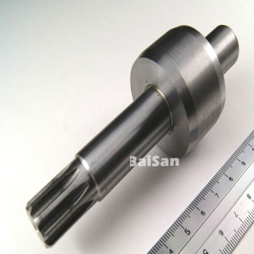 1.4401 Processament d’arbres universals per a cotxes amb dents splines