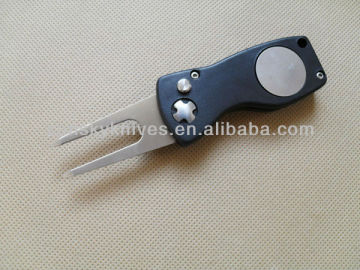 Golf divot tool