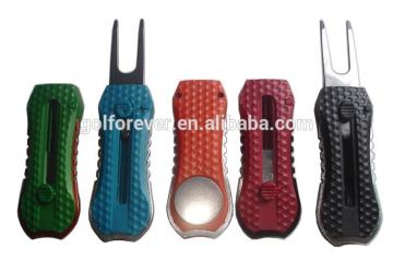 new switch blade golf divot