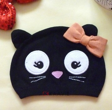 Guangzhou custom baby kids imitate animal cat black knitted beanie hat with horns