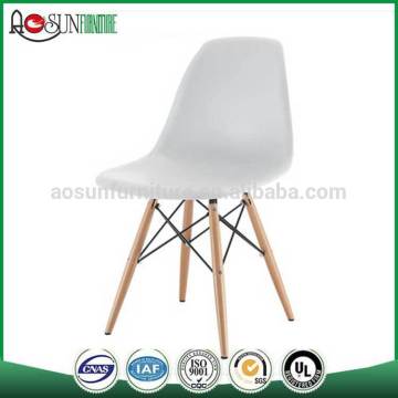 Plastic Dining Chair Wooden Legs Plastic Chair for Sale