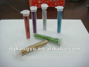 kid's DIY glitter shaker for school