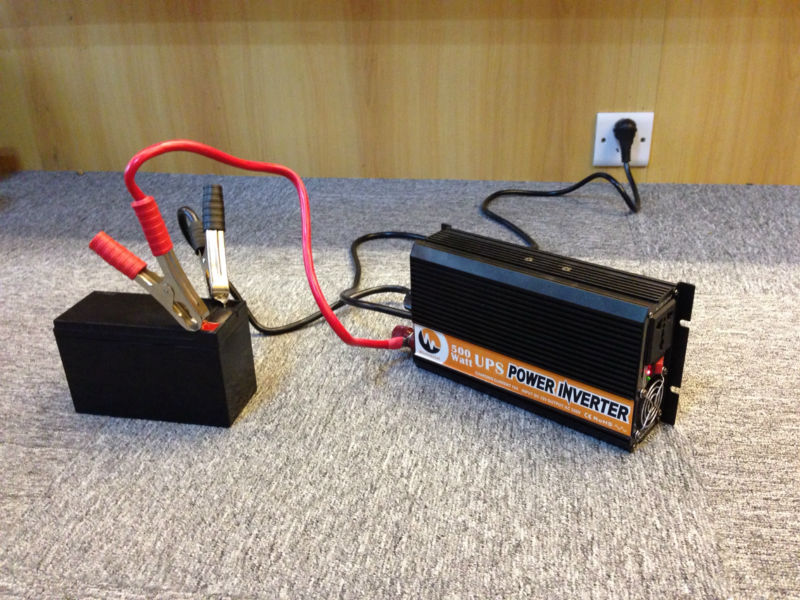 2000w self charging 20A 12Vdc to 220Vac home inverter ups power invertor/converter with charger