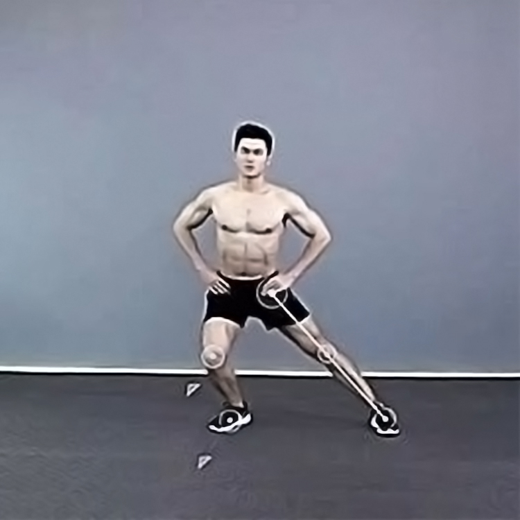 Stretch belt lunge squat