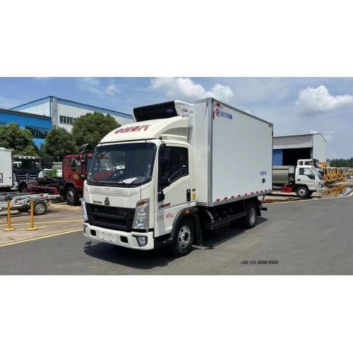 HOWO 4*2 freezer box truck