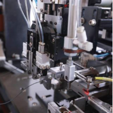 Single Side Crimping and Housing Inserting Machine Automatic Double End Punching Shell Machine Manufactory