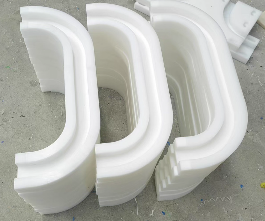 UHMWPE láncvezetők (3) UHMWPE chain guides (3)