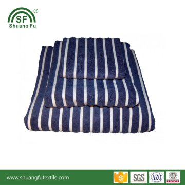 China Sippliers yarn dyed cotton towel for man