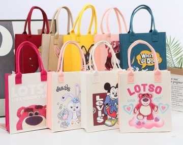 Cute cartoon pattern women's felt bag