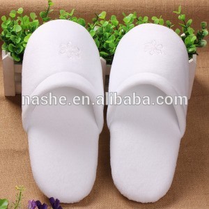 High quality disposable hotel slippers