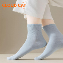 Handmade comfortable loose-fitting women's socks