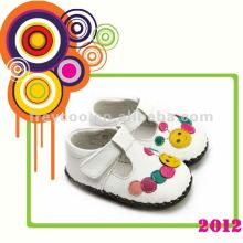 crochet knitting baby shoes PB1067WH