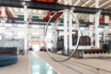 upper rotating labyrinth for hydraulic turbine