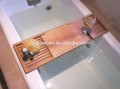 nuovo design 100% Bamboo Caddy vasca da bagno con specchio bagno rack con supporto calici all&#39;ingrosso