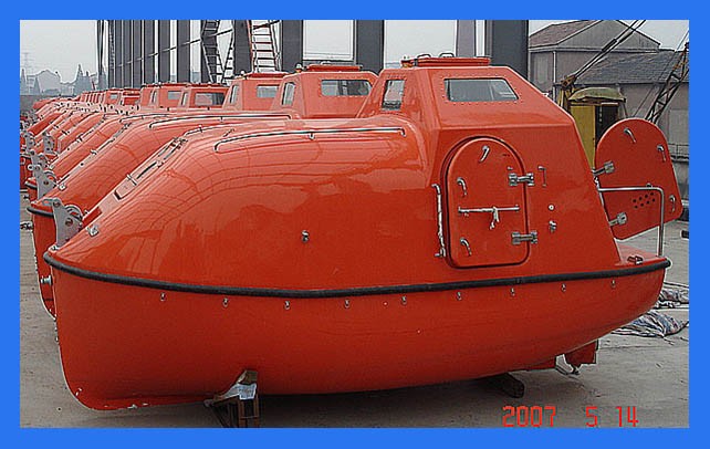 Fiberglass 25 persons life boat totally enclosed life boat freefall lifeboat Soals livesaving life boat