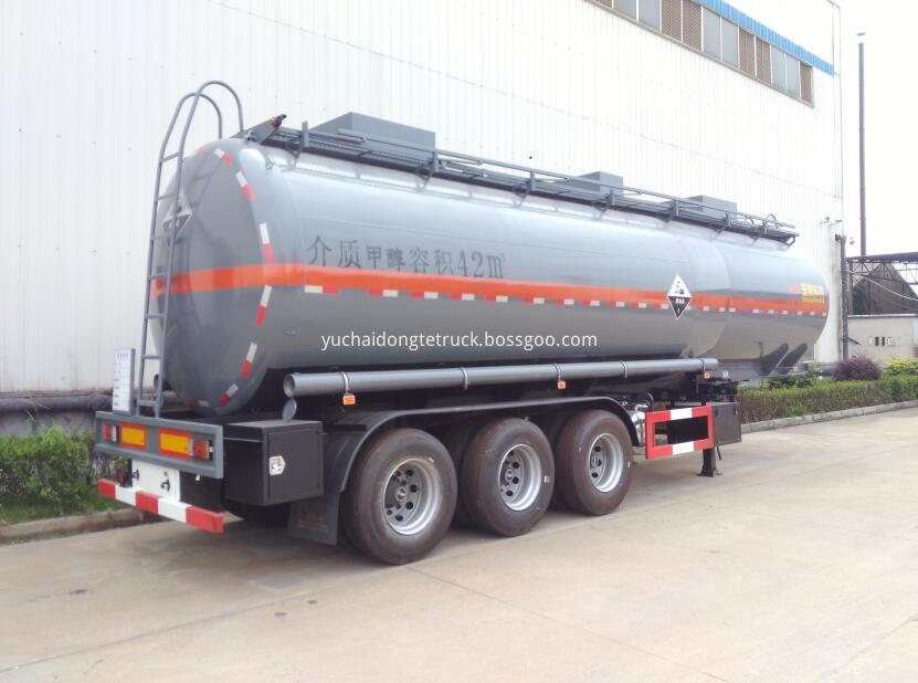 Methanol tank trailer