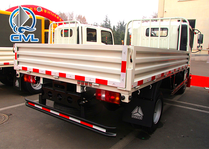 Camion à flancs blancs 2 White Light Cargo Sidewall Truck 2